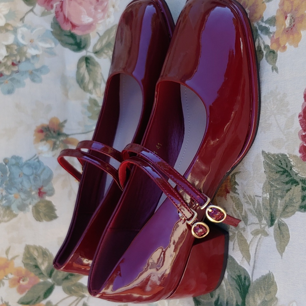 Women's Patent Burgundy Mary Jane Shoes with Block Heels size US 10 Euro 41 - Picture 3 of 17